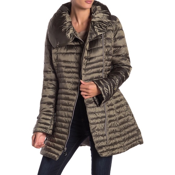NWT Asymmetrical Collar Quilted Jacket - Picture 2 of 3